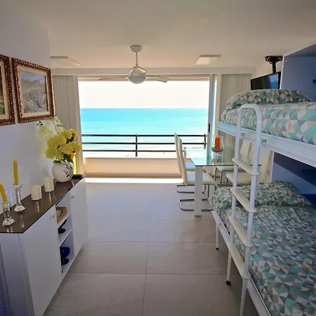 First Line Muchavista & Pool Appartement
