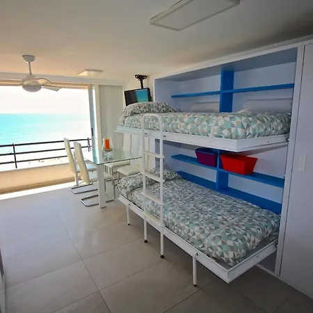 First Line Muchavista & Pool Appartamento *