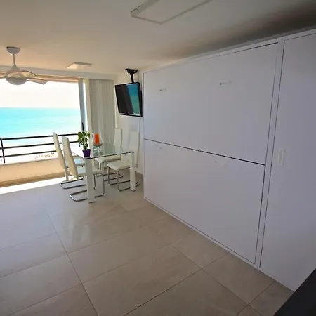 First Line Muchavista & Pool Appartement *